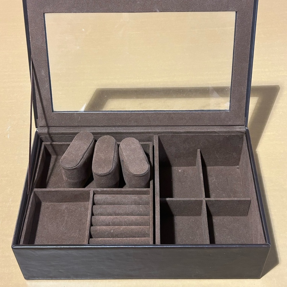 Stienmart jewelry box with glass lid